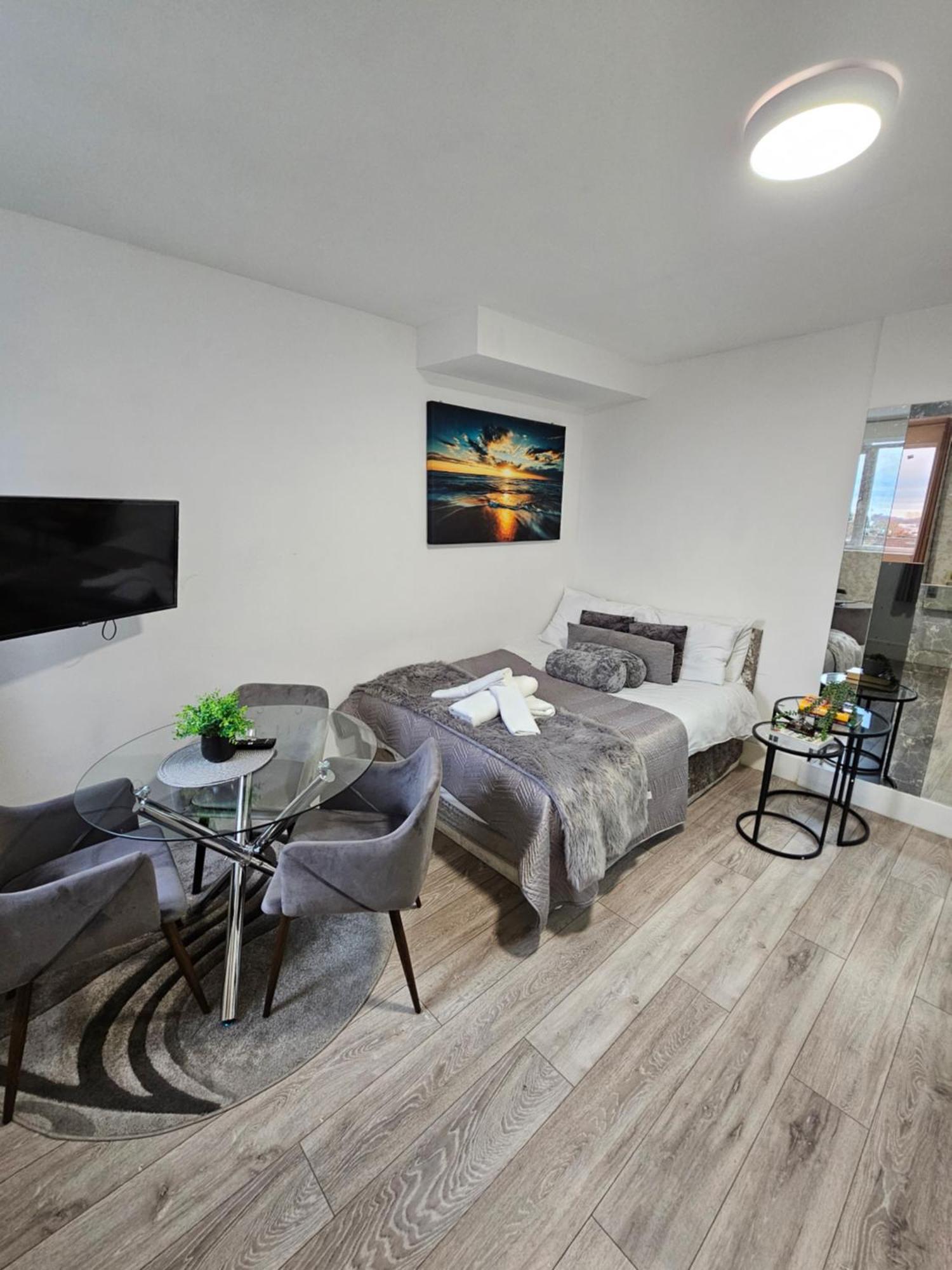 Stylish Studio Near Kensal Green Лондон Экстерьер фото