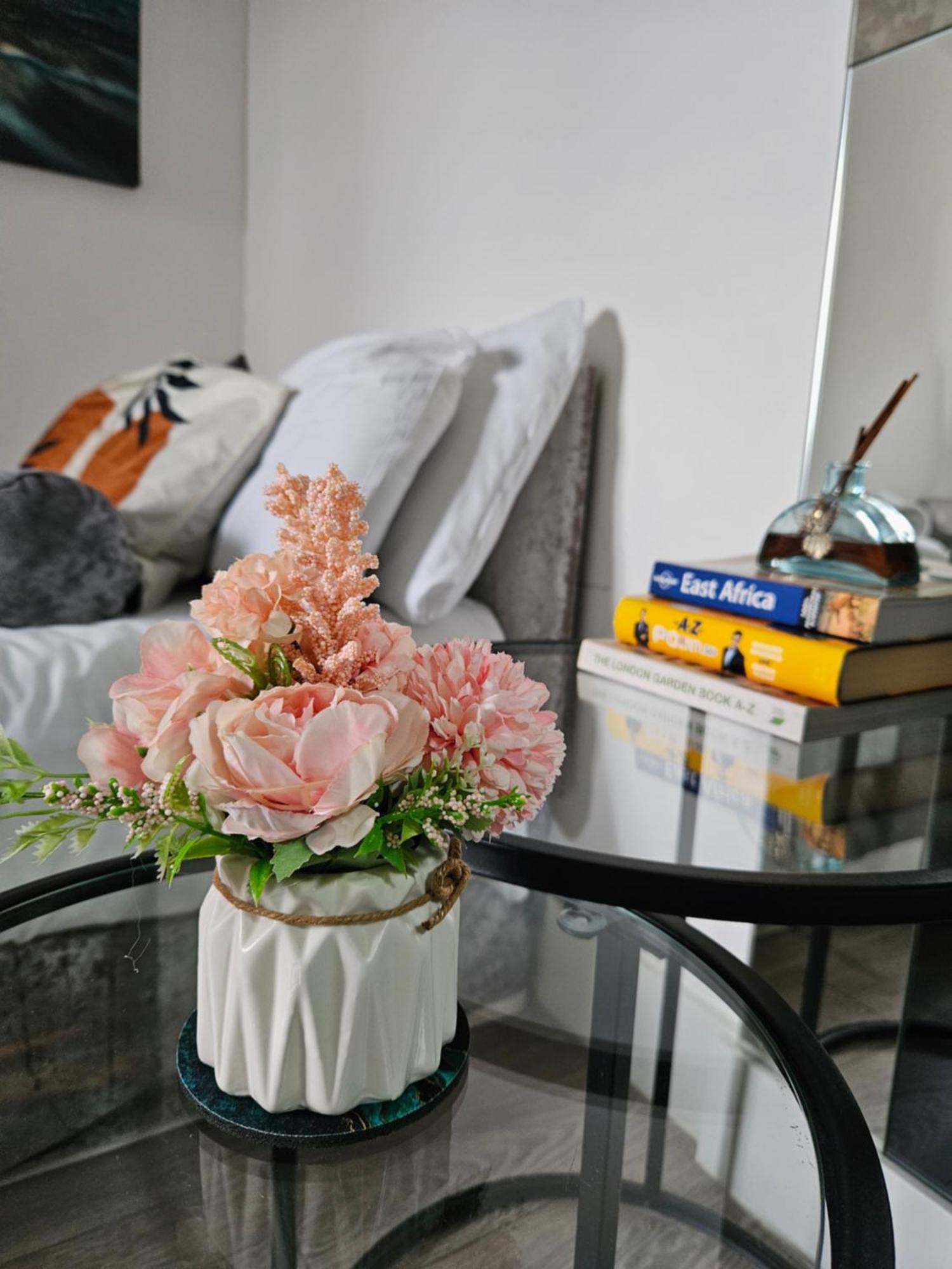 Stylish Studio Near Kensal Green Лондон Экстерьер фото